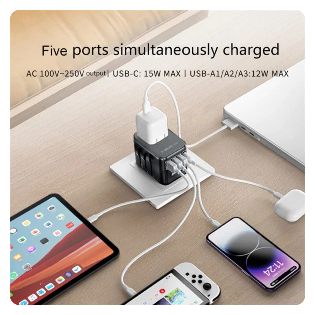 Momax Universal Travel Adaptor 1-World+ Flow 4-Port Travel Charger 35W/70W USB-C+USB-A UA18 UA21